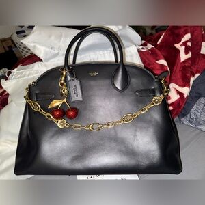 Coach empire 40 + 2 coach bag charms